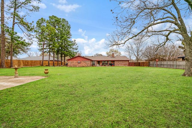 1920 E Tudor Street, Paris, TX 75460