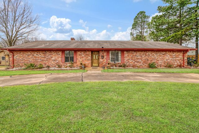 1920 E Tudor Street, Paris, TX 75460