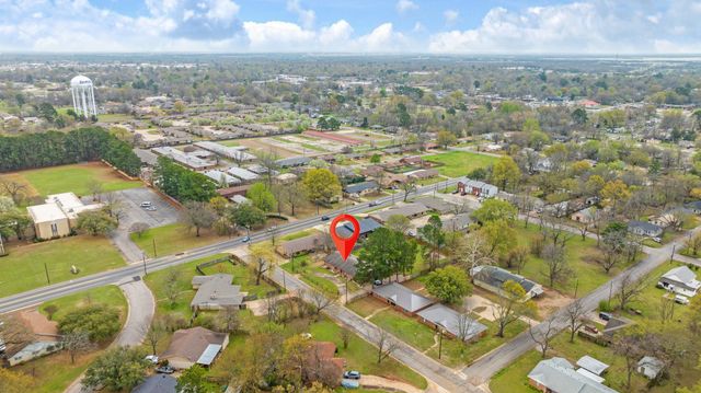 1920 E Tudor Street, Paris, TX 75460