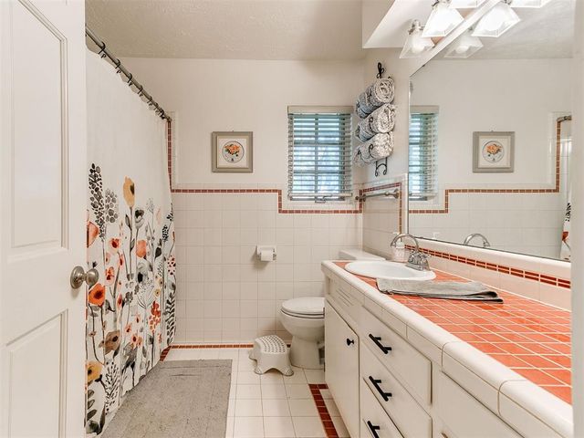 2626 Chateau Drive, Norman, OK 73069