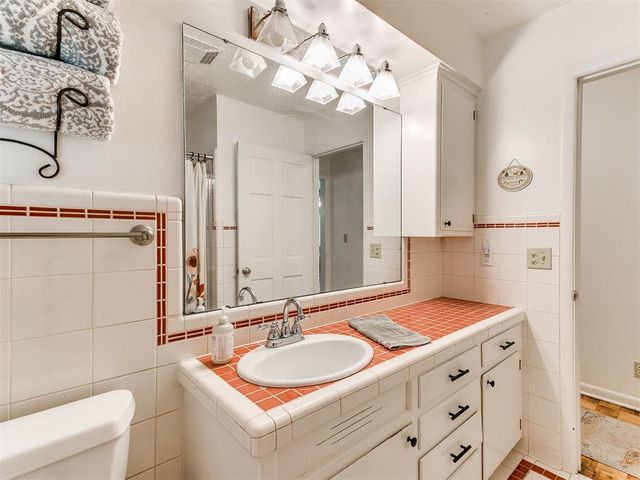 2626 Chateau Drive, Norman, OK 73069