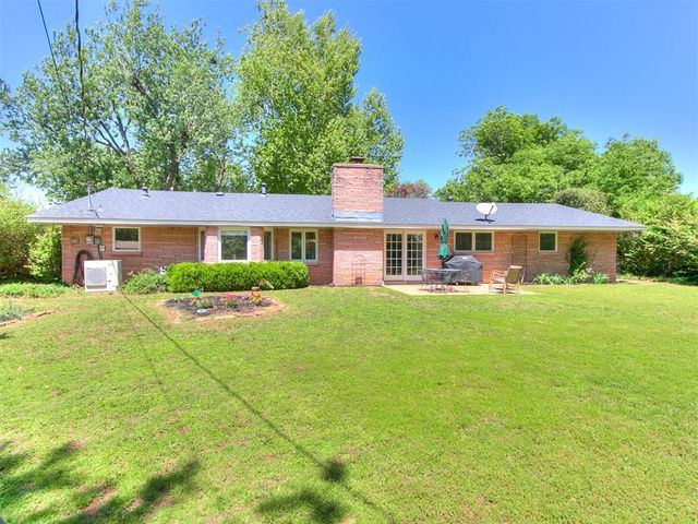 2626 Chateau Drive, Norman, OK 73069