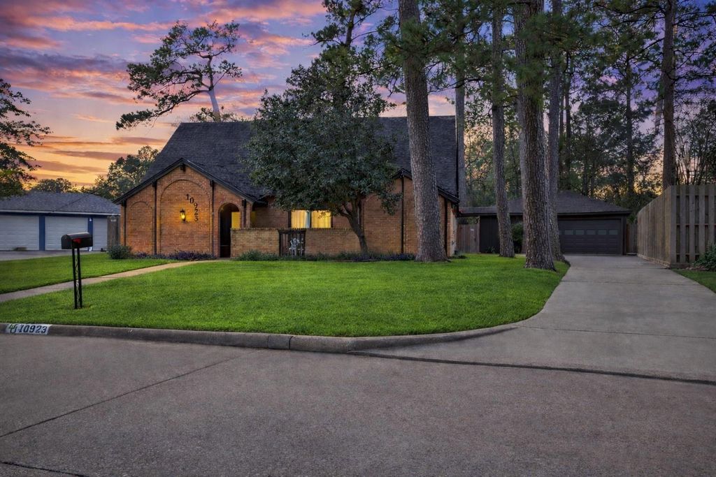 10923 Creektree Drive, Houston, TX 77070