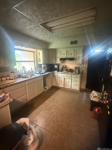 10124 Mollylea Dr, Baton Rouge, LA 70815