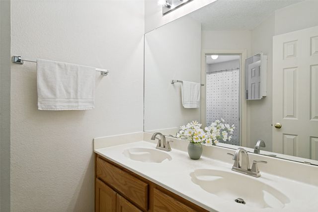 1821 Kingston Lane, Flower Mound, TX 75028
