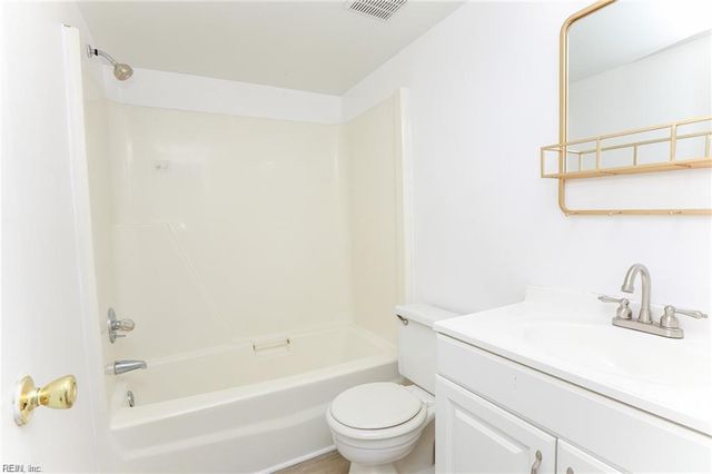 1441 Deerpond LN, Virginia Beach, VA 23464