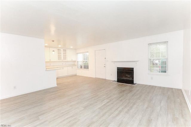 1441 Deerpond LN, Virginia Beach, VA 23464