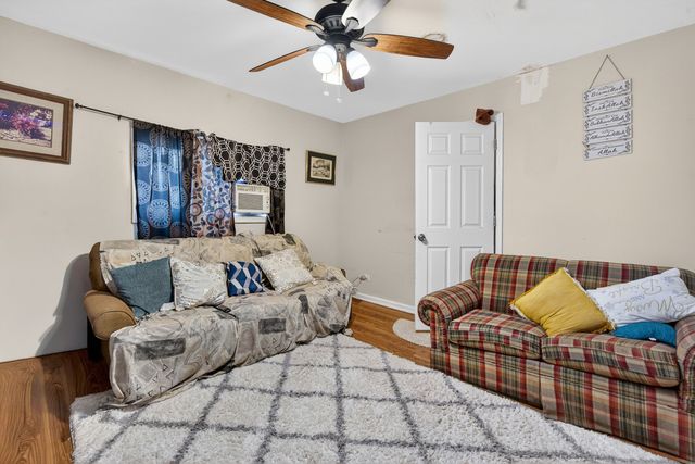 3512 W Belden Avenue, Chicago, IL 60647