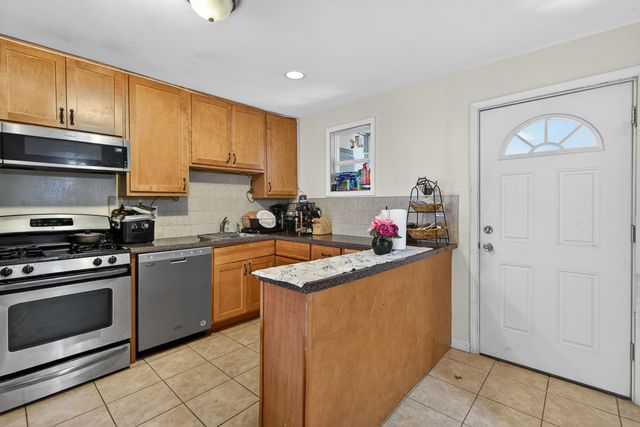 3512 W Belden Avenue, Chicago, IL 60647