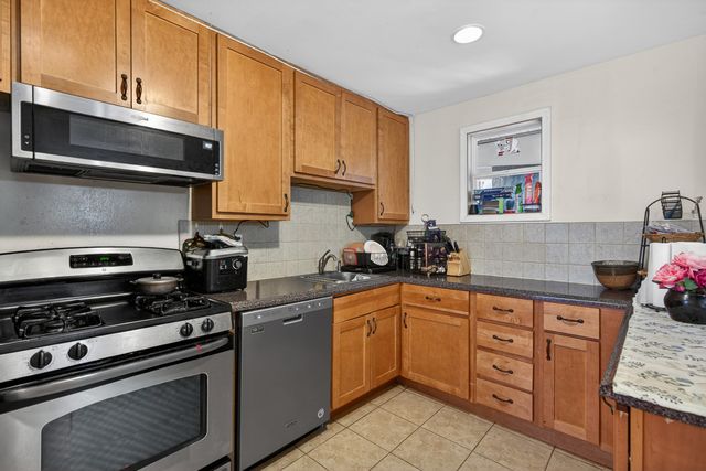 3512 W Belden Avenue, Chicago, IL 60647