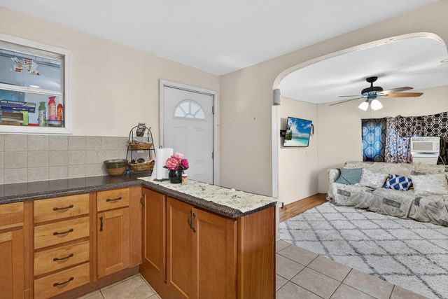 3512 W Belden Avenue, Chicago, IL 60647