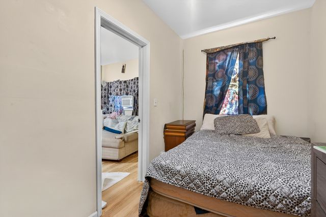 3512 W Belden Avenue, Chicago, IL 60647
