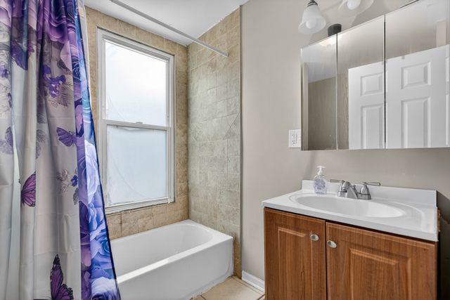 3512 W Belden Avenue, Chicago, IL 60647