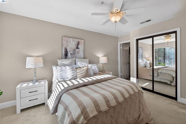 3436 Smoketree Commons Dr, Pleasanton, CA 94566