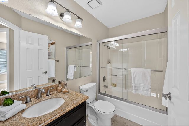 3436 Smoketree Commons Dr, Pleasanton, CA 94566