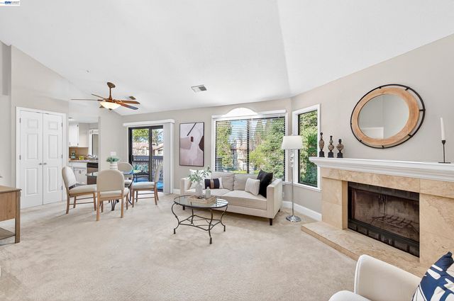 3436 Smoketree Commons Dr, Pleasanton, CA 94566