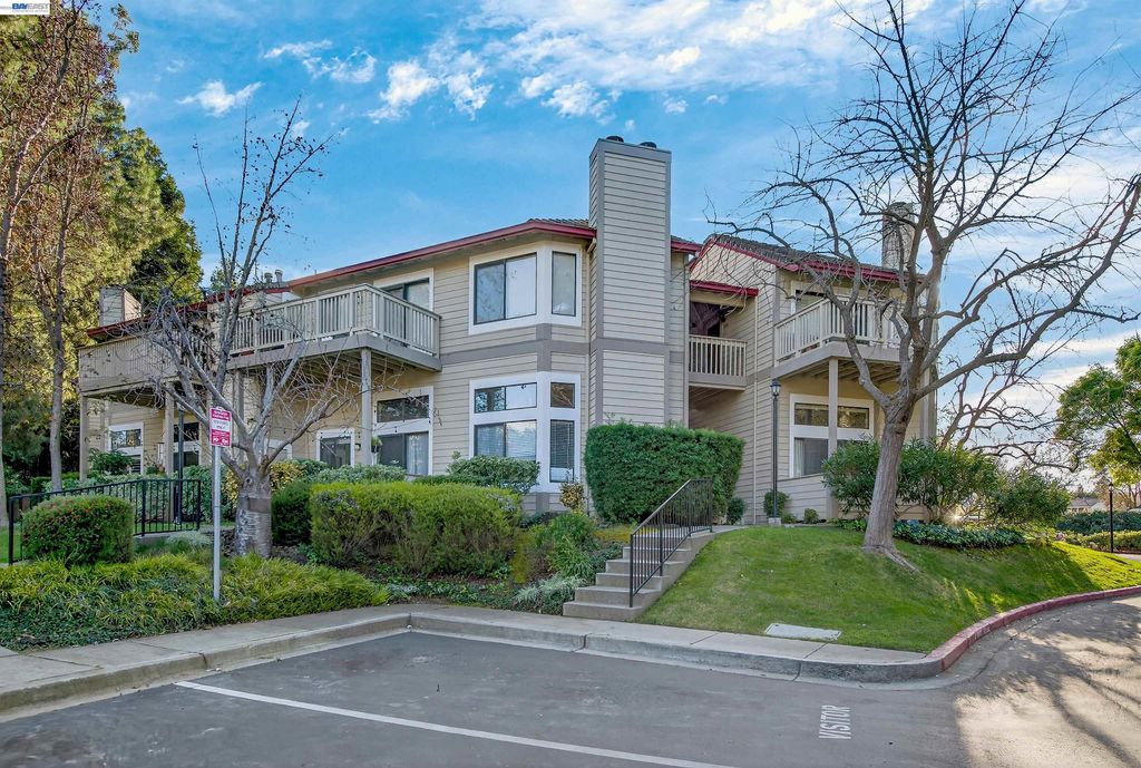 3436 Smoketree Commons Dr, Pleasanton, CA 94566