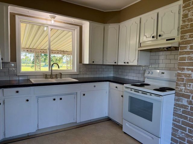 5577 Peet Road, Maple Grove Twp, MI 48616