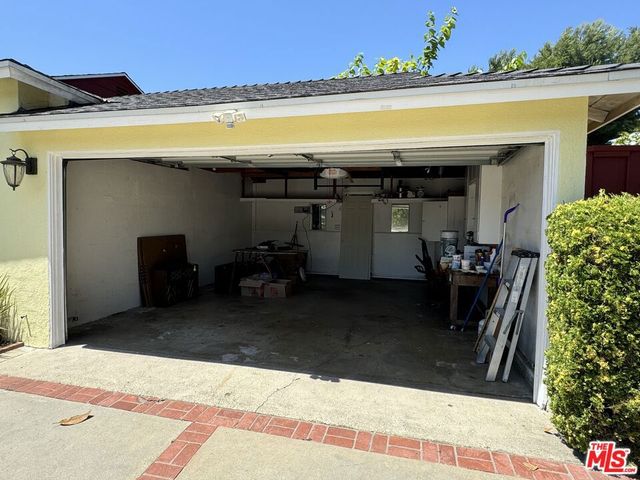13025 Psomas Way, Los Angeles, CA 90066