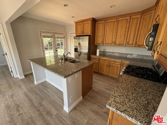 13025 Psomas Way, Los Angeles, CA 90066