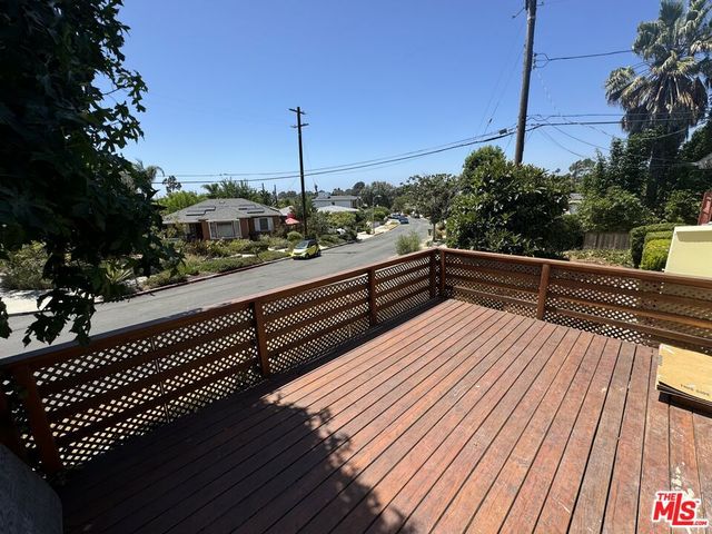 13025 Psomas Way, Los Angeles, CA 90066