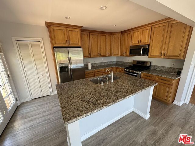 13025 Psomas Way, Los Angeles, CA 90066