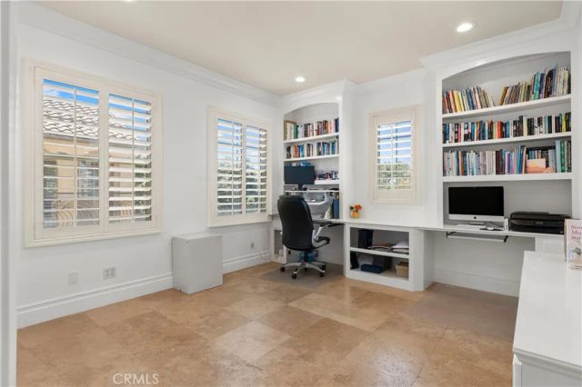 6572 Beachview Drive, Huntington Beach, CA 92648