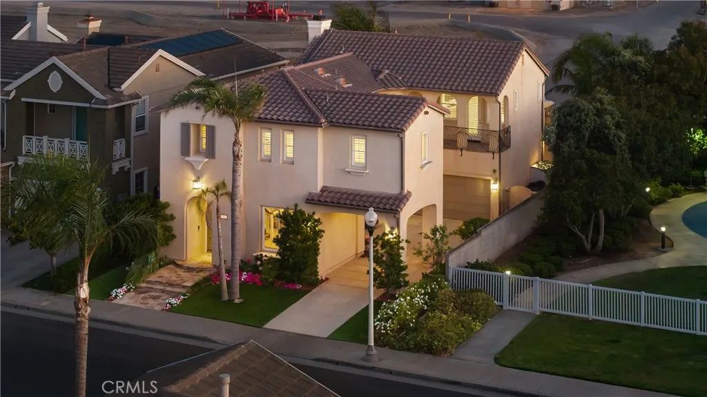 6572 Beachview Drive, Huntington Beach, CA 92648