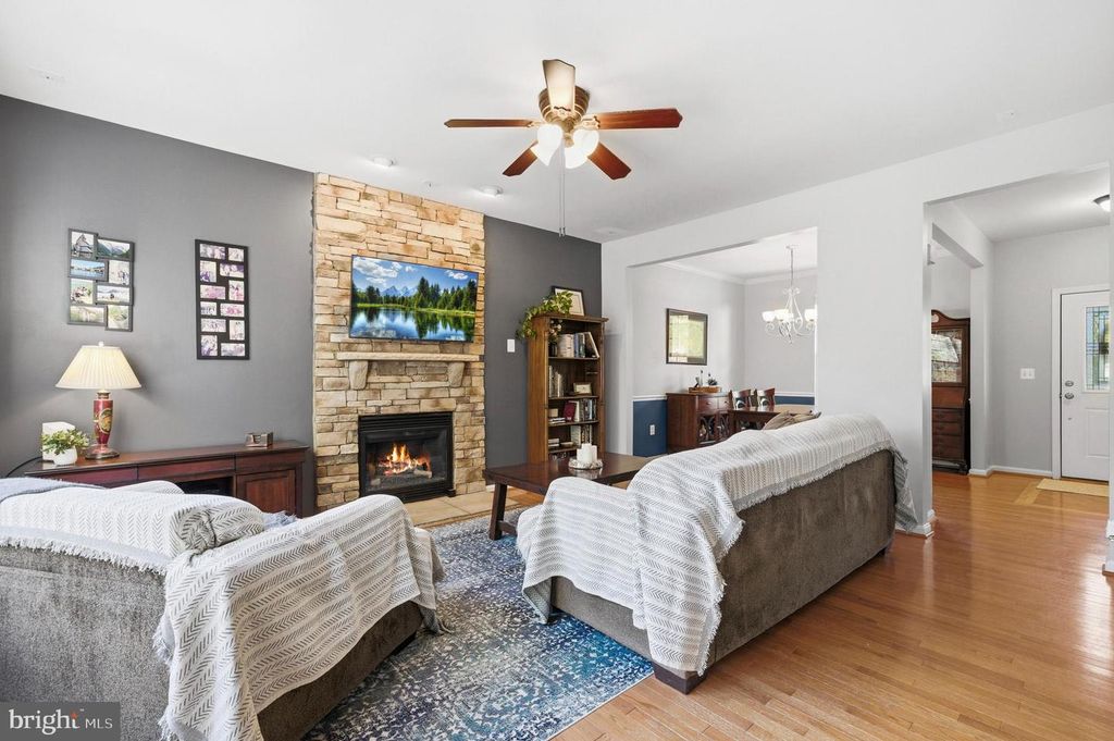 Image 14 of property listing at 2145 OLIVER DR, Prince Frederick, MD 20678