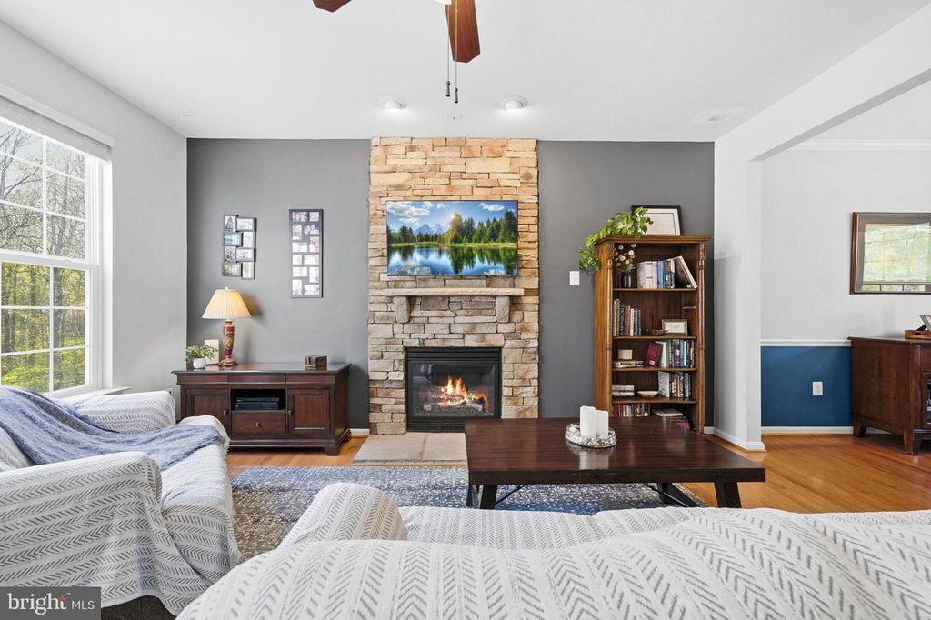 Image 15 of property listing at 2145 OLIVER DR, Prince Frederick, MD 20678