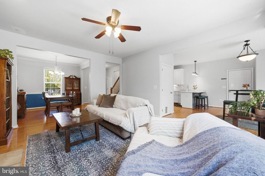 Image 16 of property listing at 2145 OLIVER DR, Prince Frederick, MD 20678