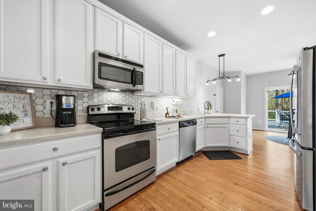 Image 19 of property listing at 2145 OLIVER DR, Prince Frederick, MD 20678