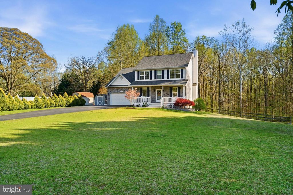 Image 3 of property listing at 2145 OLIVER DR, Prince Frederick, MD 20678