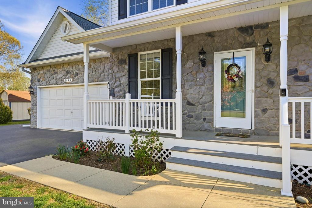 Image 4 of property listing at 2145 OLIVER DR, Prince Frederick, MD 20678