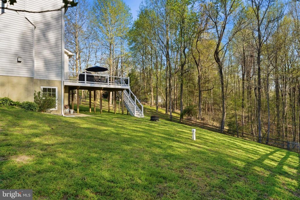 Image 6 of property listing at 2145 OLIVER DR, Prince Frederick, MD 20678