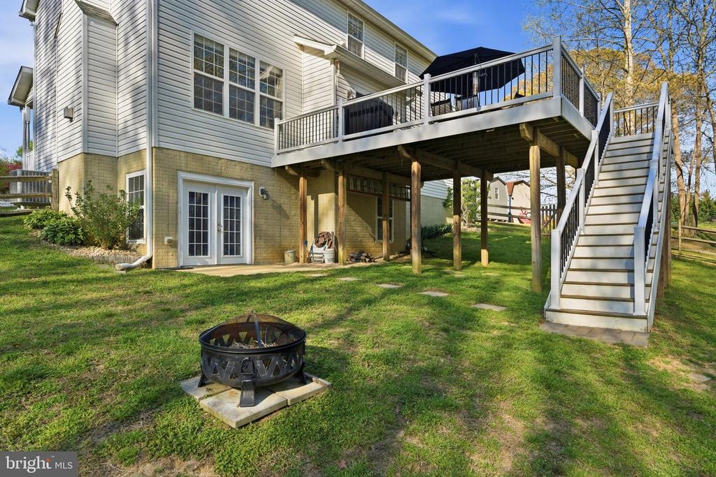 Image 7 of property listing at 2145 OLIVER DR, Prince Frederick, MD 20678