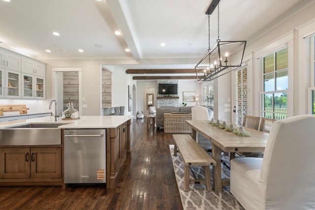 5540 Hawks Landing Dr, Arrington, TN 37014