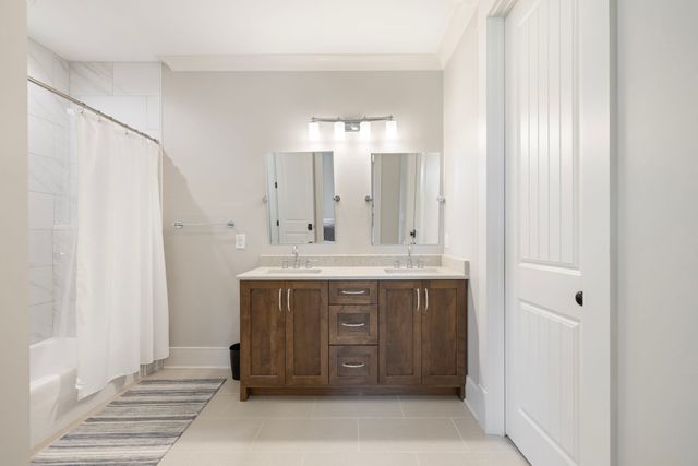 5540 Hawks Landing Dr, Arrington, TN 37014