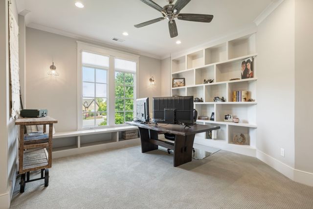 5540 Hawks Landing Dr, Arrington, TN 37014