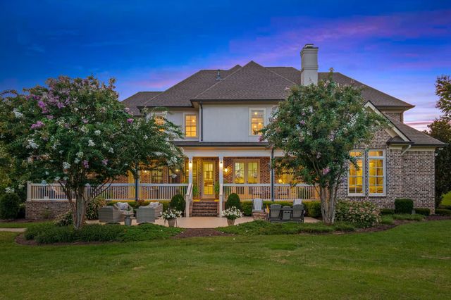 5540 Hawks Landing Dr, Arrington, TN 37014