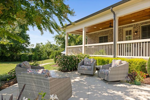 5540 Hawks Landing Dr, Arrington, TN 37014