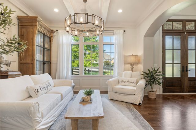 5540 Hawks Landing Dr, Arrington, TN 37014