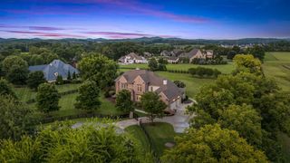 5540 Hawks Landing Dr, Arrington, TN 37014