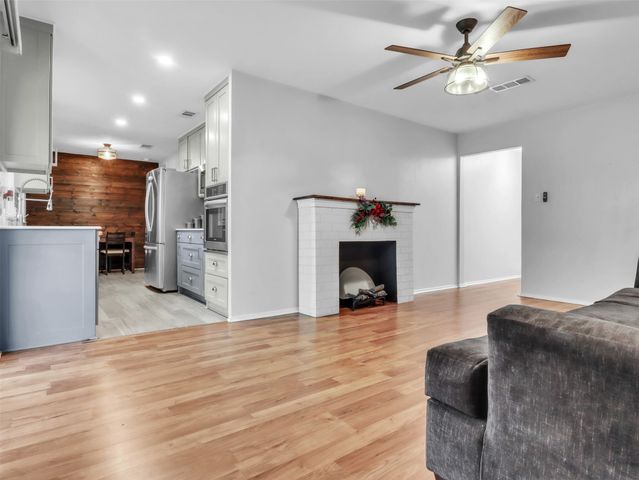 2713 Springlake Court, Irving, TX 75060