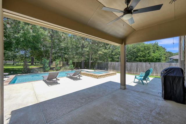 13335 Hidden Manor Court, Willis, TX 77318