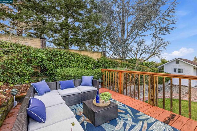 389 Mavis Dr, Pleasanton, CA 94566