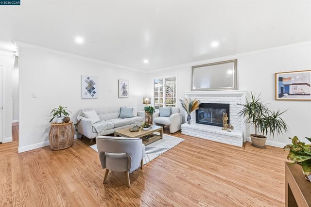 389 Mavis Dr, Pleasanton, CA 94566