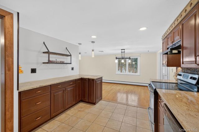 16 Orchard Lane, Hopewell Junction, NY 12533