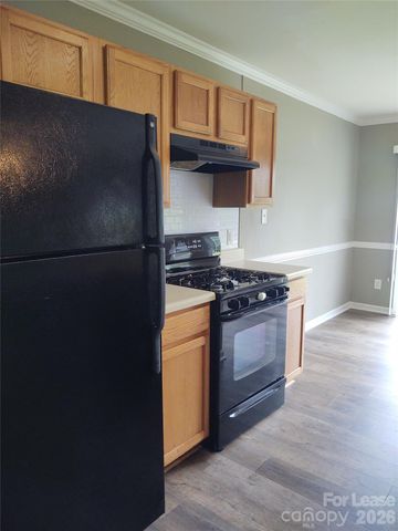 7302 Woodbourne Lane, Charlotte, NC 28273