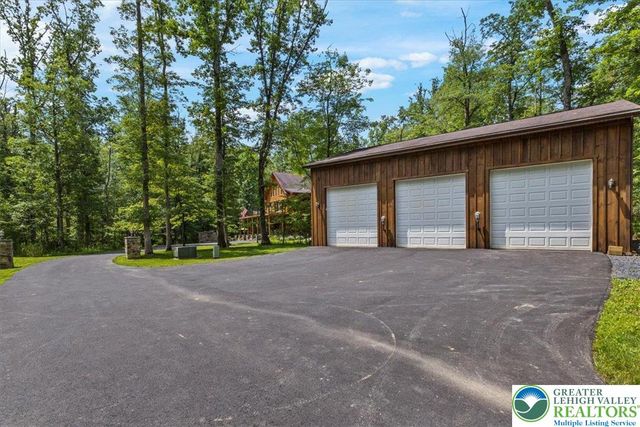 207 West Douglasville Road, Bushkill Twp, PA 18064